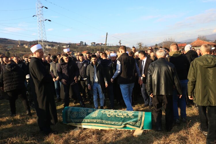 Na bolji svijet ispraćena Ilijašanka Amela Nevaljalović