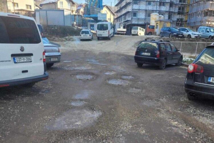 Bruka u centru Ilijaša: Stanovnici Banovca traže rješenje, kada će infrastruktura biti završena?