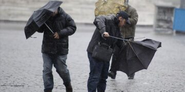 Narandžasto upozorenje: Očekuju se obilne kiše i snažni udari vjetra – poziv na oprez!