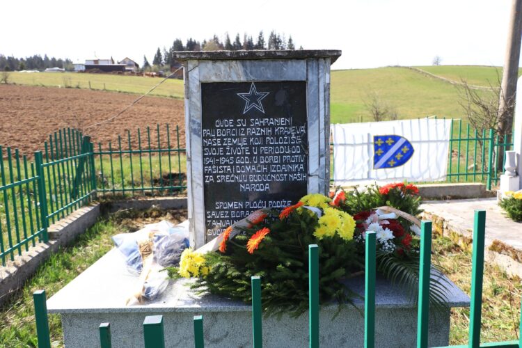 Obilježena 33. godišnjica otpora na Čevljanskom polju i Lokvi