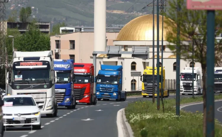Dostojanstveno i mirno’: Počela protestna vožnja vozača kamiona kroz glavni grad BiH, pogledajte