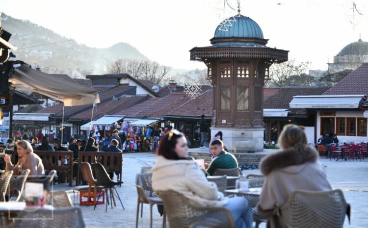 Ljetna sezona dolazi, neradna nedjelja ponovo postaje tema: Koje rješenje će donijeti Vlada FBiH?