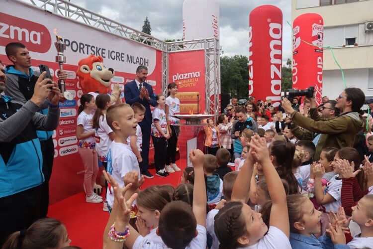 U Ilijašu svečano otvorene Sportske igre mladih (FOTO)