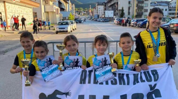 Medalje za ilijaške mališane na „Uličnim trkama kroz Pale“