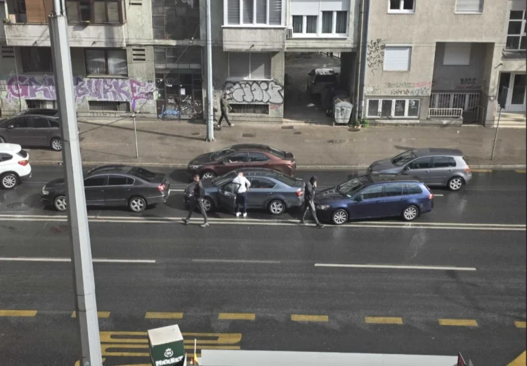 Vozači, oprez: Udes u Sarajevu, učestvovala tri automobila