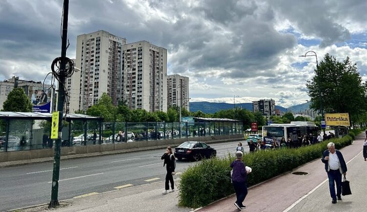 Evo na kojih 27 autobuskih stajališta u Sarajevu će vozači biti kažnjavani ukoliko se zaustave
