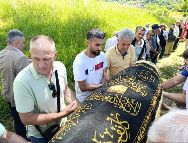Ni prema slijepoj osobi zlikovci nisu imali milosti: U Višegradu klanjana dženaza Ibrahimu Avdagiću
