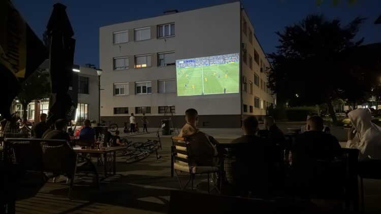 Mega ekran, mega doživljaj: Veliki sportski događaji uživo u The Steel Pubu u Ilijašu