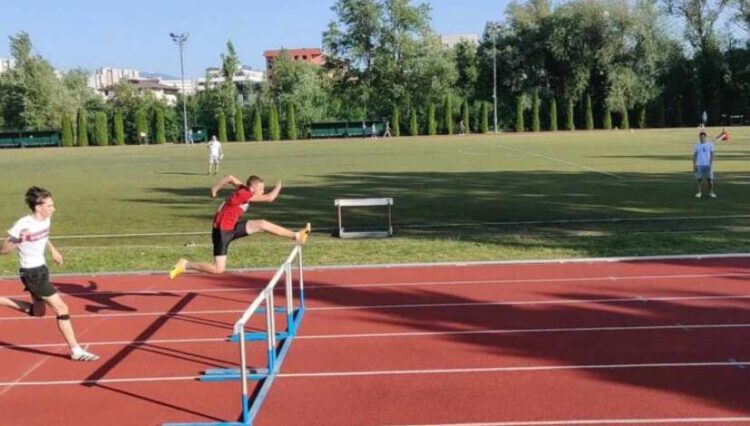 Senad Omanović iz Ilijaša istrčao državni rekord BiH U16 na 100 m s preponama