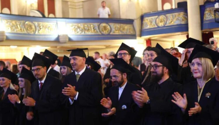 Univerzitet u Sarajevu promovirao 43 doktora nauka