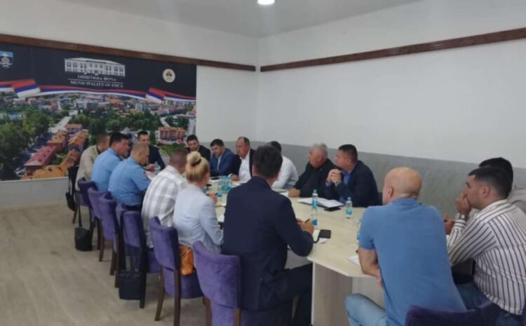 Hitan sastanak u Foči: Vlasti traže brzu sanaciju nesigurnog puta nakon tragične nesreće