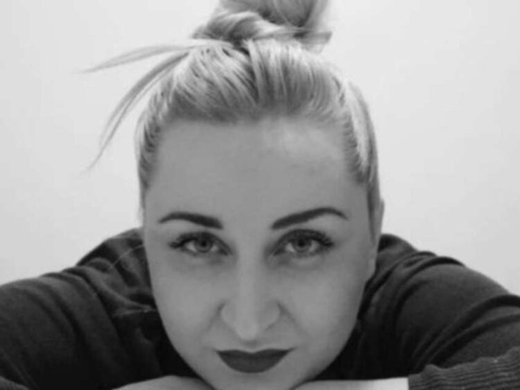 Bila onkološki pacijent, skinuli je s bolovanja u maju, sada je preminula: Smrt Ajle Delibašić (36) otvorila brojne probleme
