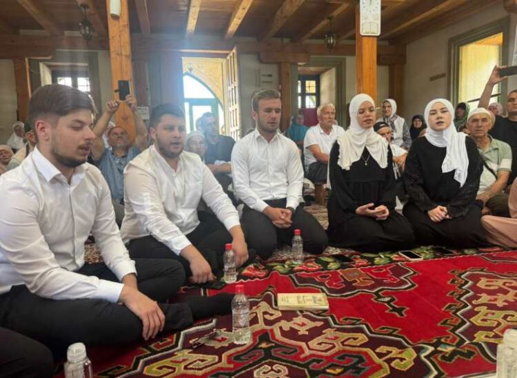 Učenici Medrese “Osman-ef. Redžović” proučili mevlud u Knežini