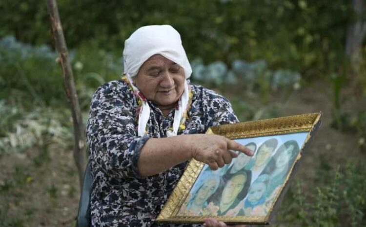 Srebrenička majka 30 godina traži sina jedinca: “Da mi je da ga nađu, pa neka sutra umrem…”