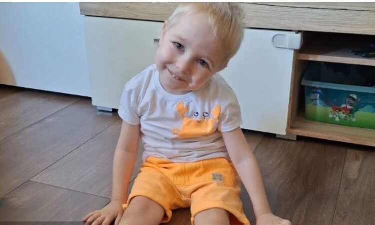 Amar (3) iz Sarajeva hitno treba našu pomoć: Jedna operacija može mu spasiti djetinjstvo
