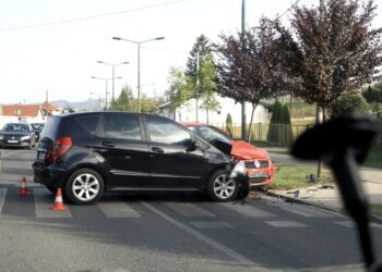 Nezgoda na putu Ilijaš–Stari Ilijaš, policija na terenu (FOTO)