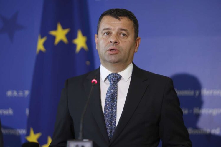Potpisivanje memoranduma između Ministarstva za ljudska prava i izbjeglice BiH, FZZZ i Službe za zapošljavanje KS