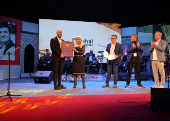 Azmir Halilović iz Ilijaša dobitnik Plakete “Safet Isović” za najbolju interpretaciju