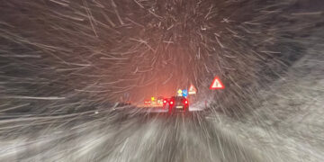 Velike gužve na Nišićima zbog saobraćajne nezgode u kojoj su učestvovali autobus i kamion