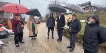 Glavni imam posjetio porodicu Mujić u Semizovcu nakon požara