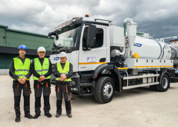 Novo specijalizirano vozilo za održavanje kanalizacione mreže stiglo u Ilijaš (FOTO)