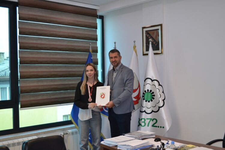 Načelnik Općine Ilijaš ugostio uspješnu stonoteniserku Harisu Mešetović