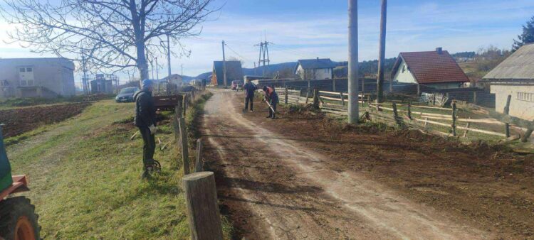 Primjer zajedništva: Stanovnici Gornjih Ivančića uredili prilaz svom selu (FOTO)