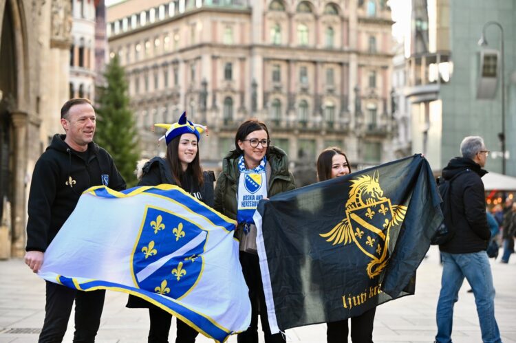 Najbrojnije gostovanje bh. navijača u historiji: Pogledajte kako izgledaju ulice Beča od ranog jutra