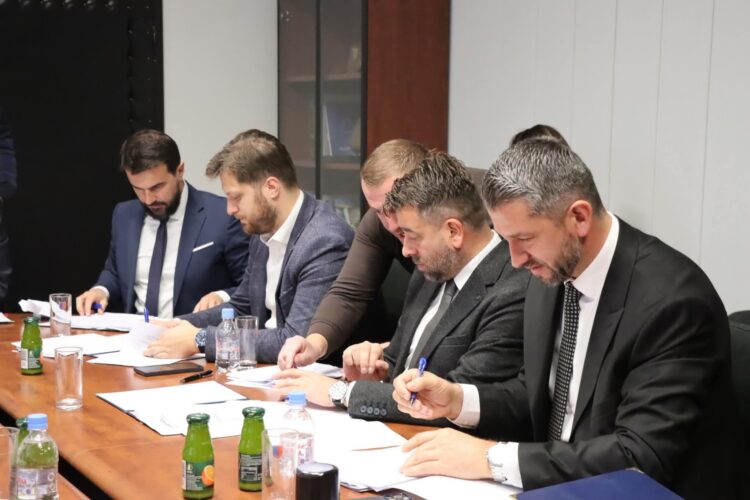 Veliko ulaganje u Ilijaš: Sporazum vrijedan 974.000 KM za komunalnu infrastrukturu i energetsku efikasnost