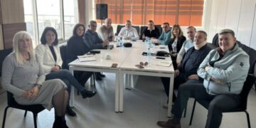 Sindikati pozivaju na masovnost: Protesti uposlenih u državnim institucijama 27. novembra u 12.05 sati