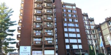 Broj mrtvih u požaru u Domu penzionera u Tuzli porastao na 12