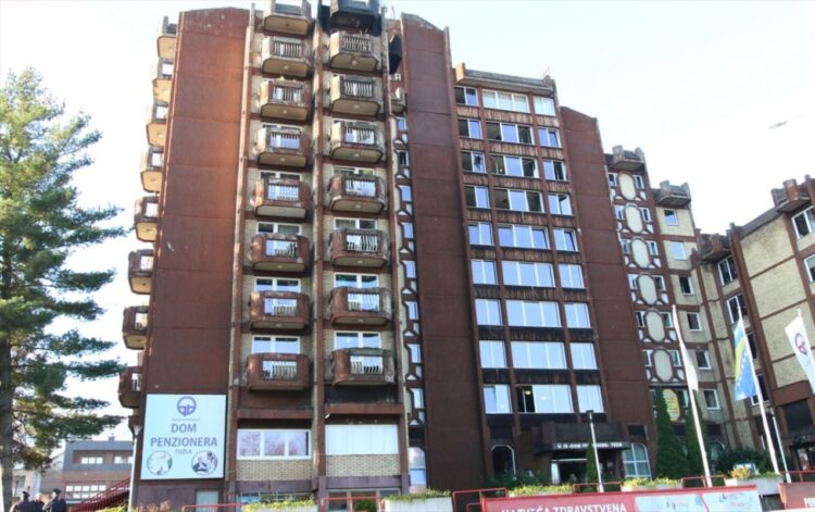 Broj mrtvih u požaru u Domu penzionera u Tuzli porastao na 12