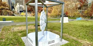 “Cvijet Srebrenice” sutra će i zvanično biti postavljen u New Yorku