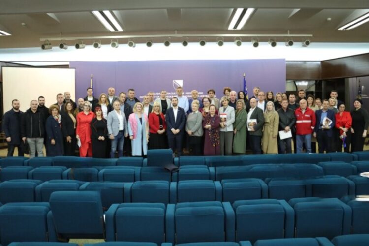 Delić: Potpisani ugovori vrijedni 3,85 miliona KM za jačanje socijalne zaštite u FBiH