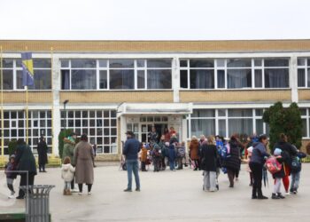 Sarajevski školarci i roditelji u strahu: Djeca ne idu na nastavu zbog prijetnji učenice nožem