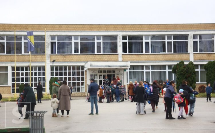 Sarajevski školarci i roditelji u strahu: Djeca ne idu na nastavu zbog prijetnji učenice nožem