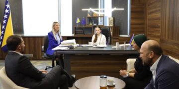 Federalno ministarstvo rada i socijalne politike obilježilo Međunarodni dan djeteta: Učenica Asja Cucak preuzela dužnost ministrice u okviru UNICEF-ove inicijative “Kids Takeover”