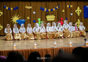 Predškolska ustanova „Behar“ obilježila Dan državnosti svečanom priredbom u kino sali (FOTO)