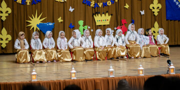 Predškolska ustanova „Behar“ obilježila Dan državnosti svečanom priredbom u kino sali (FOTO)