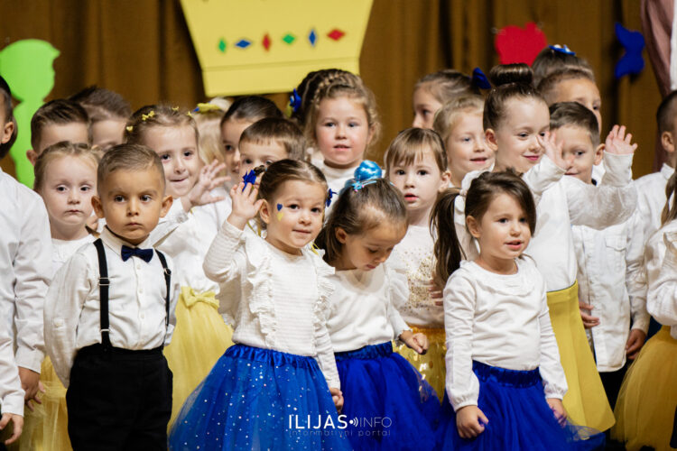 U Ilijašu održana druga priredba mališana Predškolske ustanove “Behar”: Pjesma, ples i dječija radost (FOTO)