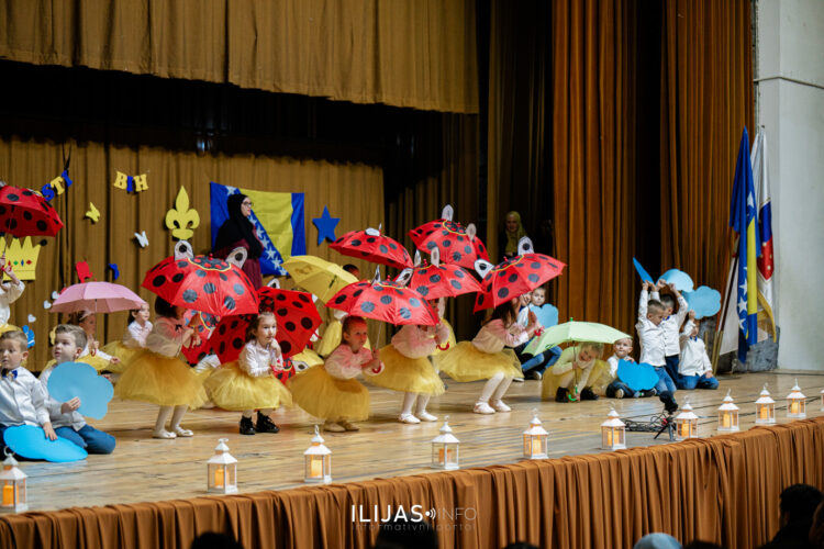 U Ilijašu održana druga priredba mališana Predškolske ustanove “Behar”: Pjesma, ples i dječija radost (FOTO)