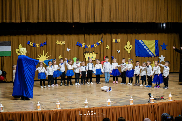 U Ilijašu održana druga priredba mališana Predškolske ustanove “Behar”: Pjesma, ples i dječija radost (FOTO)