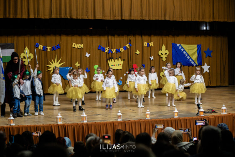 U Ilijašu održana druga priredba mališana Predškolske ustanove “Behar”: Pjesma, ples i dječija radost (FOTO)