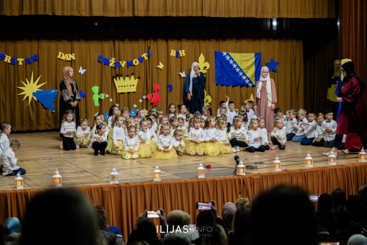 U Ilijašu održana druga priredba mališana Predškolske ustanove “Behar”: Pjesma, ples i dječija radost (FOTO)