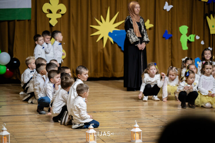 U Ilijašu održana druga priredba mališana Predškolske ustanove “Behar”: Pjesma, ples i dječija radost (FOTO)