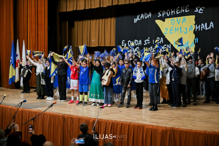 Ilijaš obilježio Dan državnosti svečanom priredbom u kino sali (FOTO)