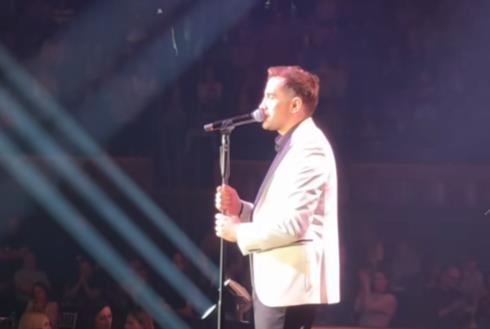 Humanitarni gest večeri: Mirza Selimović cjelokupni prihod koncerta u Tuzli donira Domu za nezbrinutu djecu