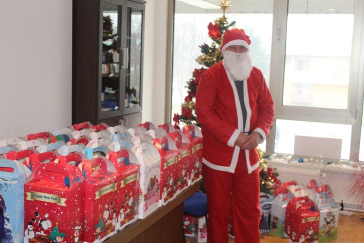 Jedanaest godina osmijeha i dobrote: Božićni koncert HKD “Napredak” gradi mostove u Ilijašu