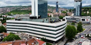 Državni uposlenici će dobiti 1.000 KM jednokratne naknade uz novembarske plate