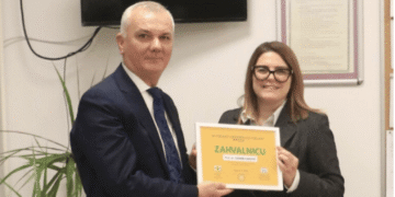 Održano predavanje u OŠ “Stari Ilijaš” — roditelji i stručnjaci razgovarali o prevenciji maloljetničke delikvencije